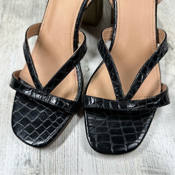 Crevo Kailtin Sandals Women's 9 Leather Open Toe Block Heel Memory Foam - Picture 2 of 7